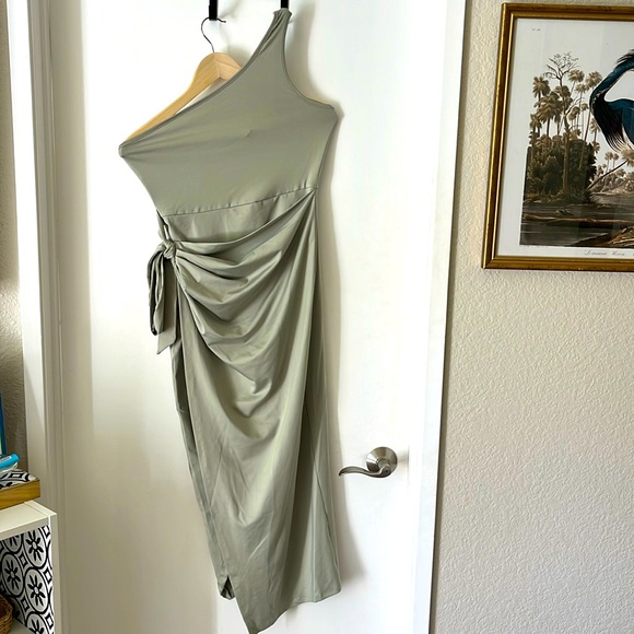 NWT SHERRYRISE One Shoulder Wrap Dress - Women’s Medium - Picture 1 of 6